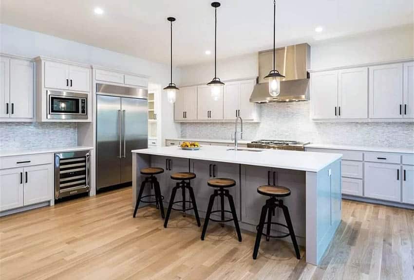 Modern kitchen featuring a counter-height kitchen island