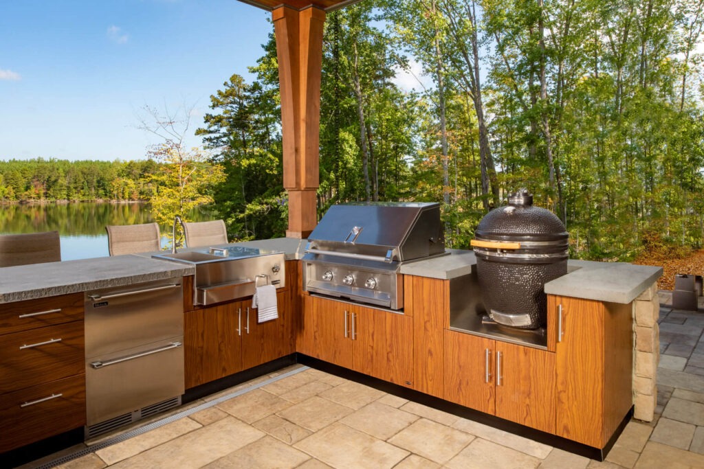 Plywood ensuring durability in outdoor kitchen cabinetry