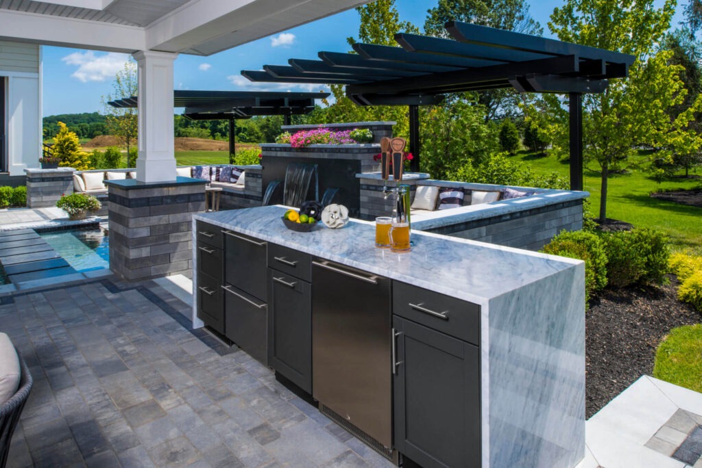 Moisture-resistant outdoor kitchen cabinet materials built for durability in high-humidity environments