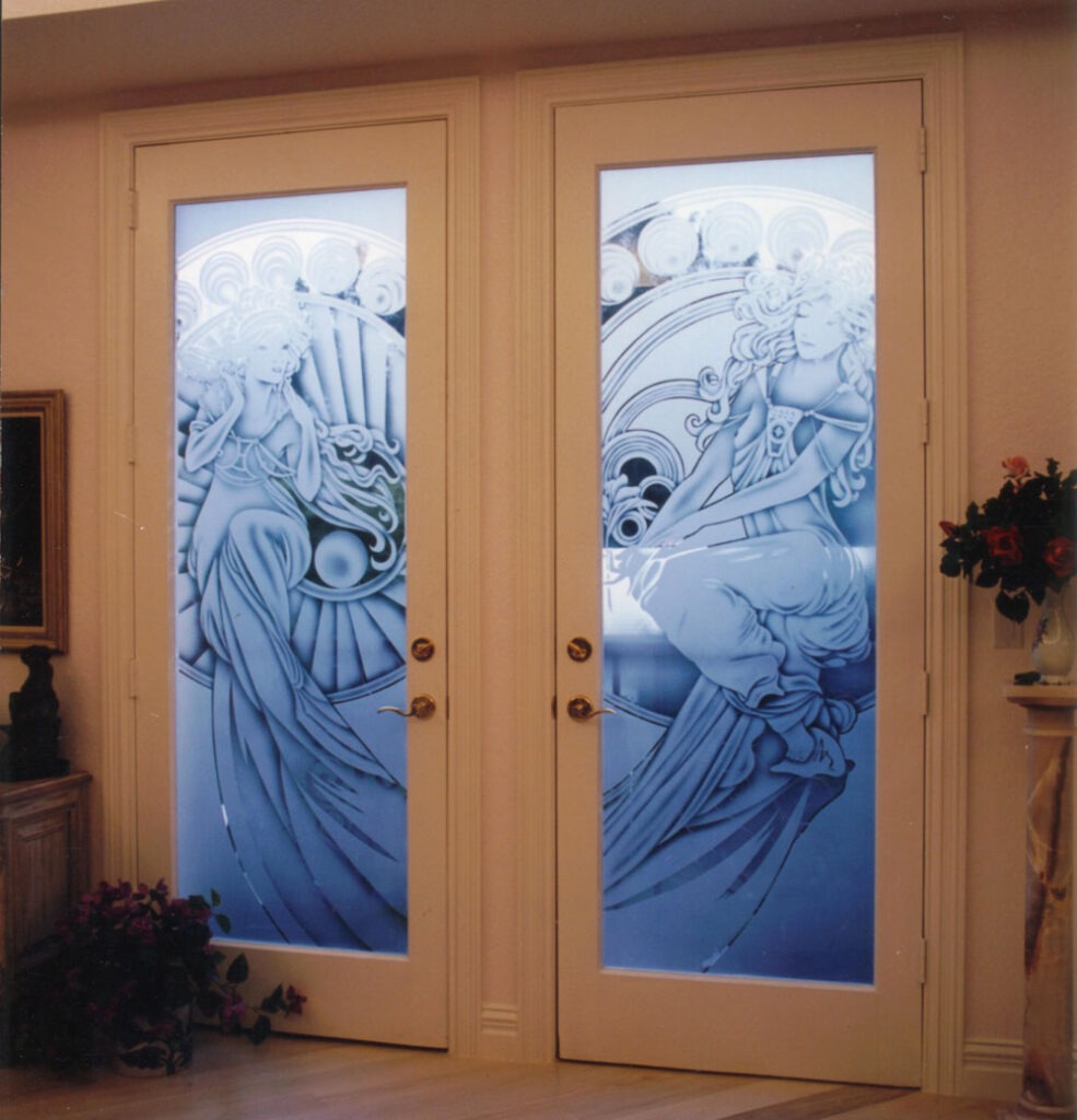 Entry cabinet with slim frosted glass panels