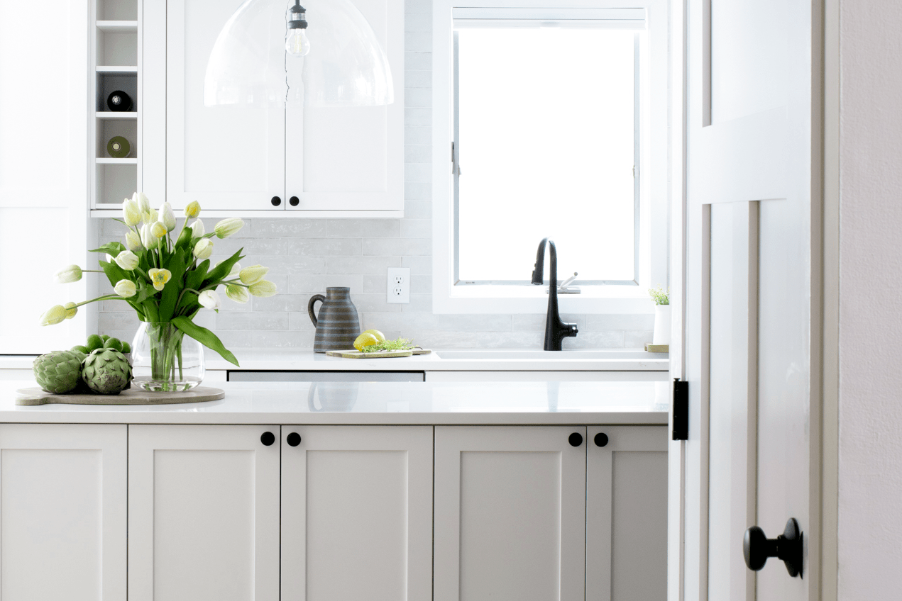 cabinet hardware manufacturers
