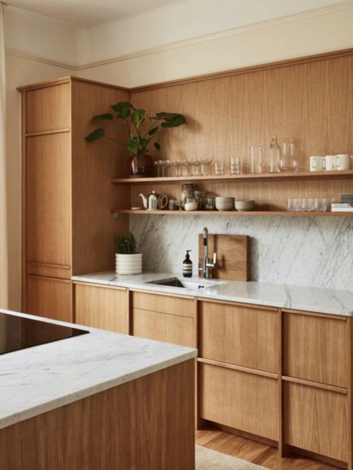 Oak veneer modern kitchen cabinets with natural texture and matte hardware