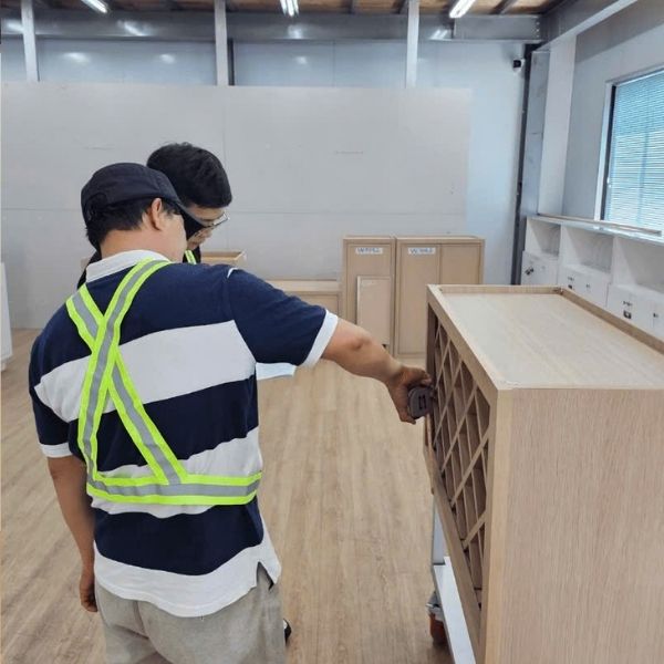 Quality inspection preventing cheap kitchen cabinets from reaching private-label customers