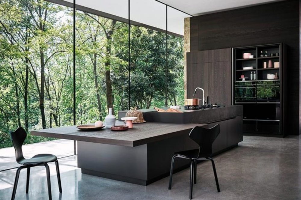 Frameless stylish kitchen cabinets in a contemporary luxury home