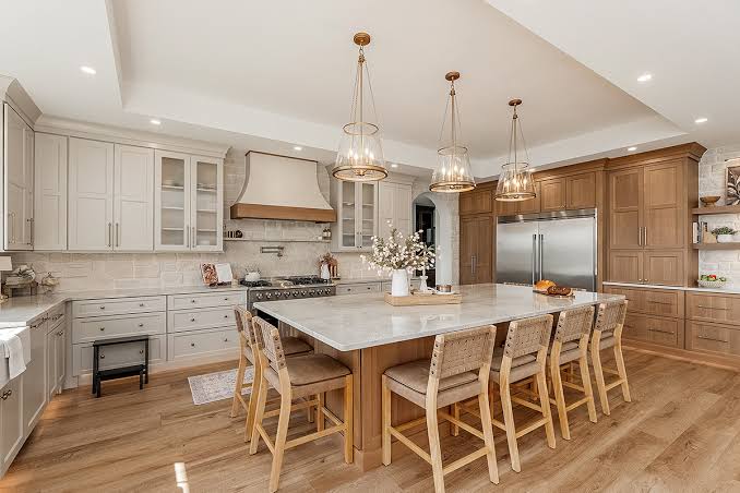 Traditional stained stylish kitchen cabinets from a dealer collection