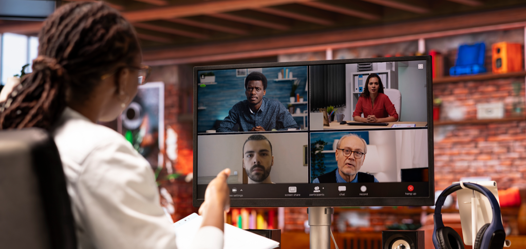 Video call between an architect and an overseas cabinet manufacturer